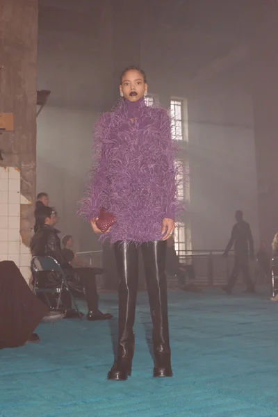 Look 9